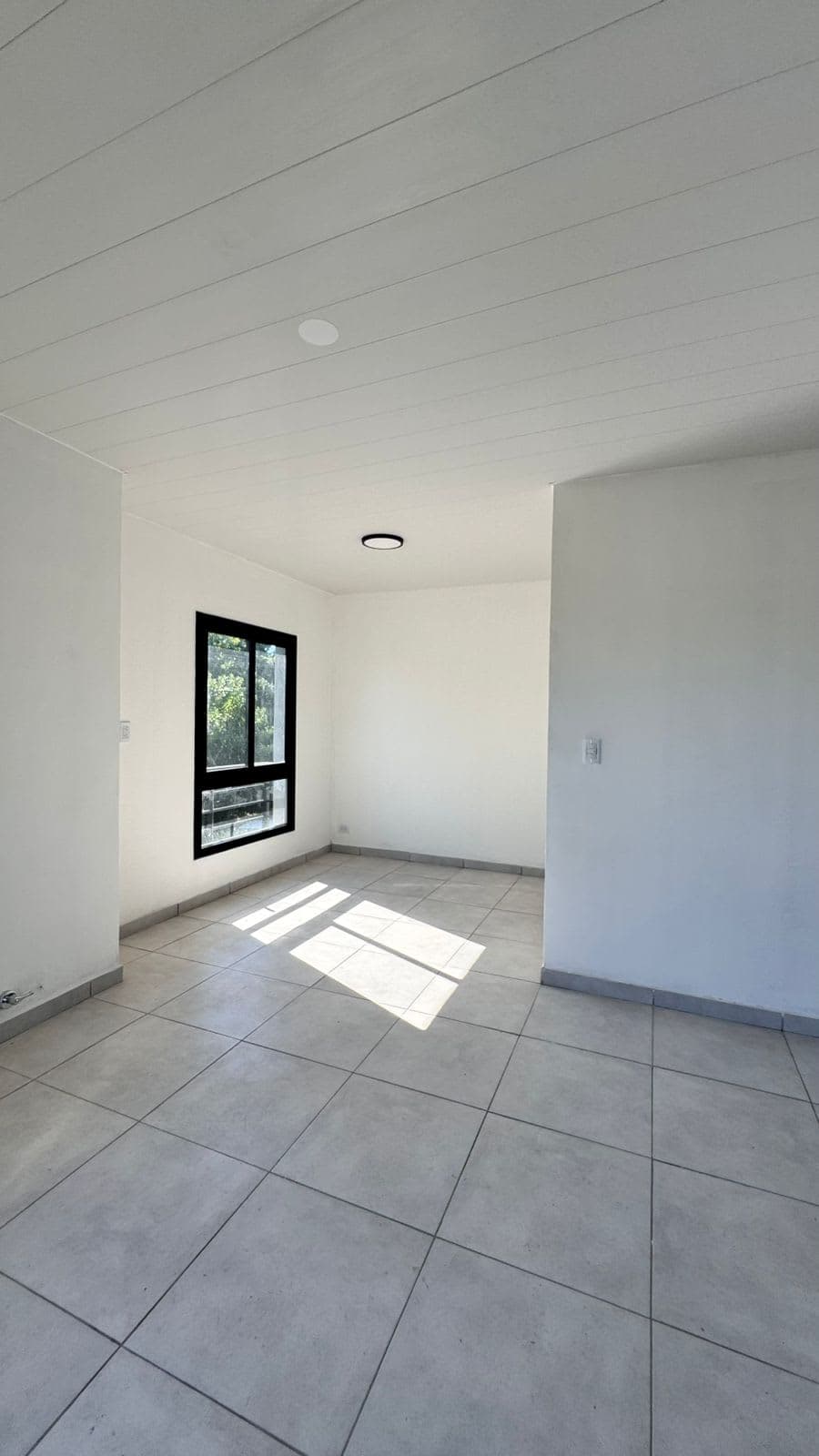DEPARTAMENTO MONOAMBIENTE EN ALQUILER 📍Ubicado en Sarmiento y Diez Figueras | A ESTRENAR